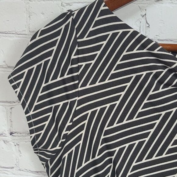 Ann Taylor Petite Brown Weave Print Jersey Dress Knot Keyhole Cap Sleeve 8P - Picture 4 of 10